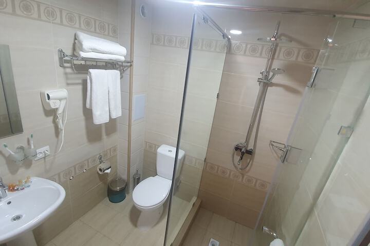 Room 12 of 15
