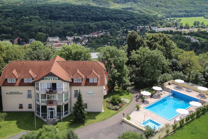 Hotel Pool