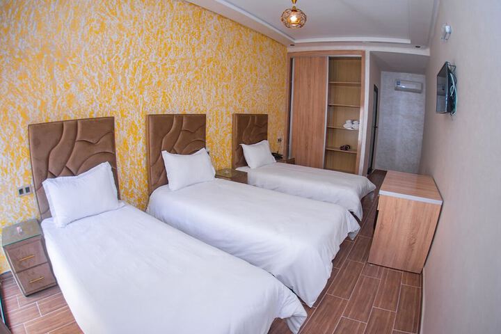 Room 11 of 20