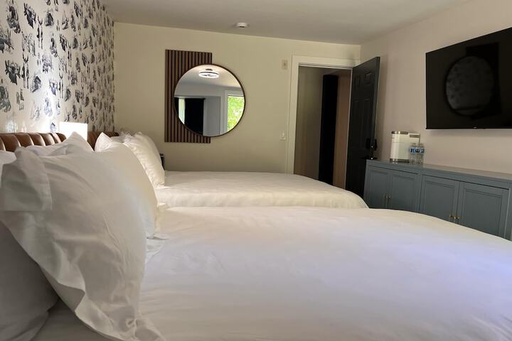 Room 10 of 29