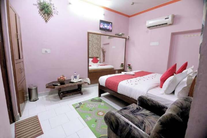 Room 6 of 17
