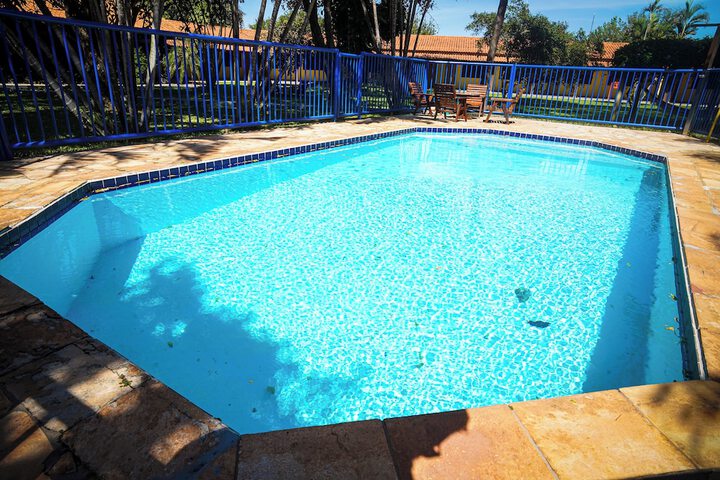 Pool 40 of 54