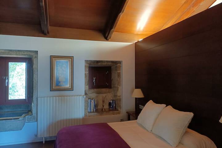 Room 27 of 71