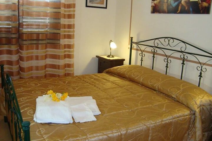 Room 12 of 13
