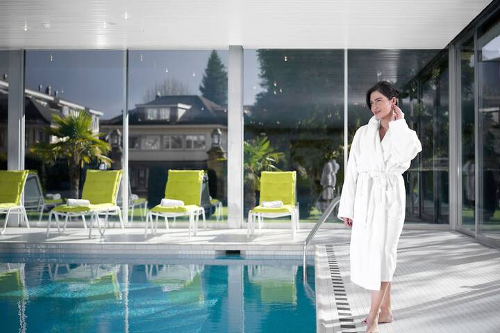 Pool 40 of 78