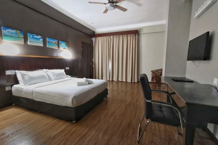 Room 9 of 56