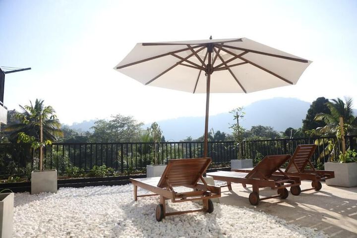 Terrace/Patio 12 of 12