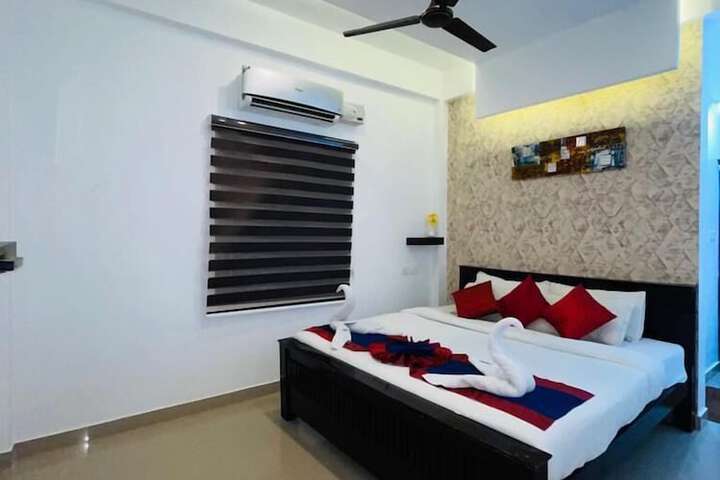 Room 3 of 5
