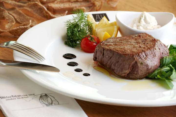 Dining 51 of 98