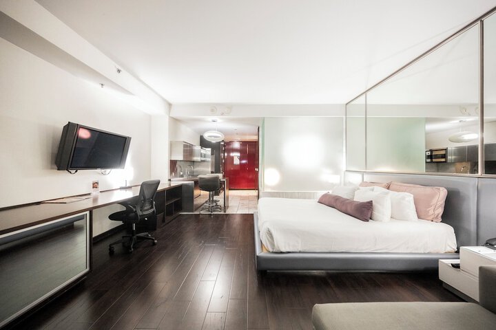 Room 37 of 484
