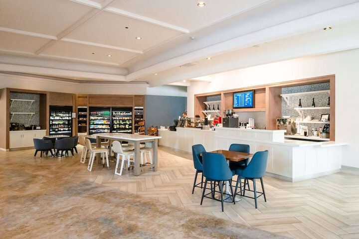 Snack bar