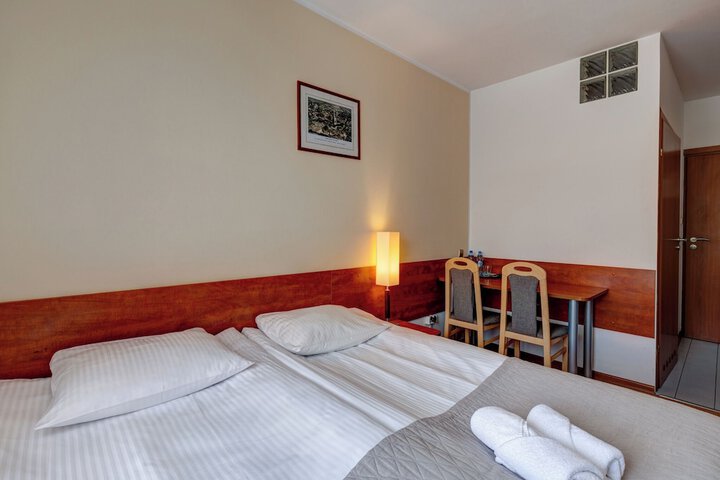 Room 14 of 30