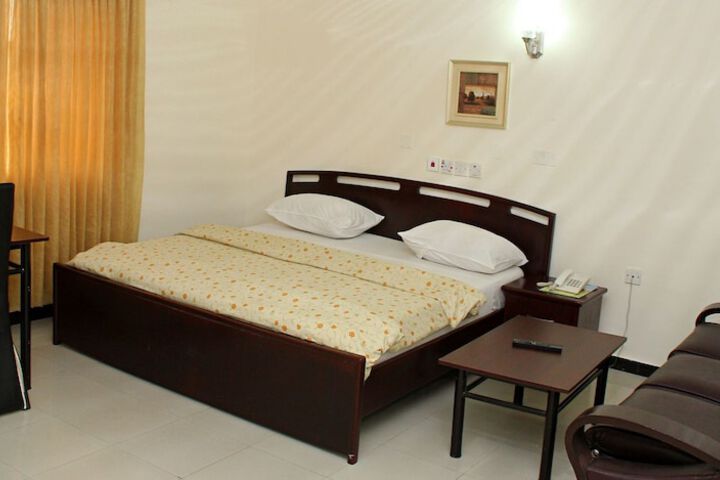 Room 7 of 20