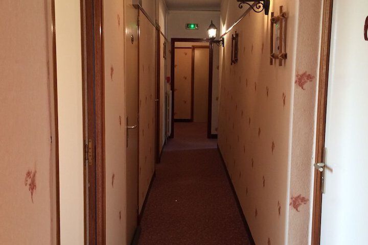 Ballroom/Hall 8 of 16