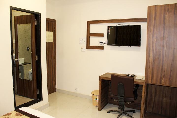 Room 20 of 32