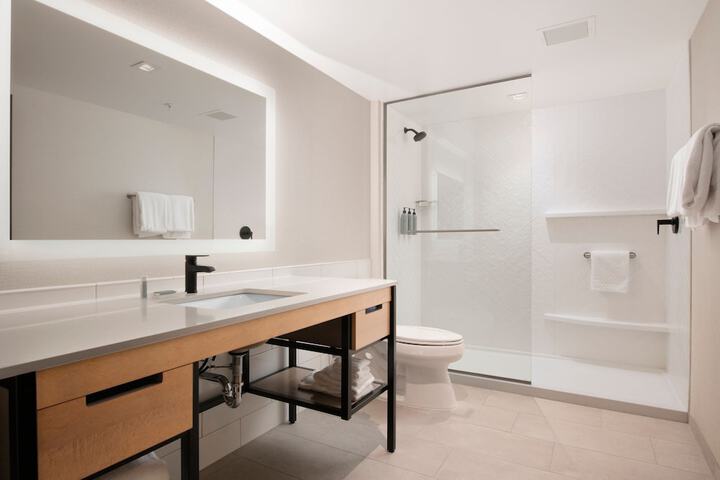 Room 15 of 41