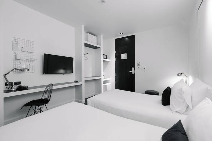 Room 5 of 51