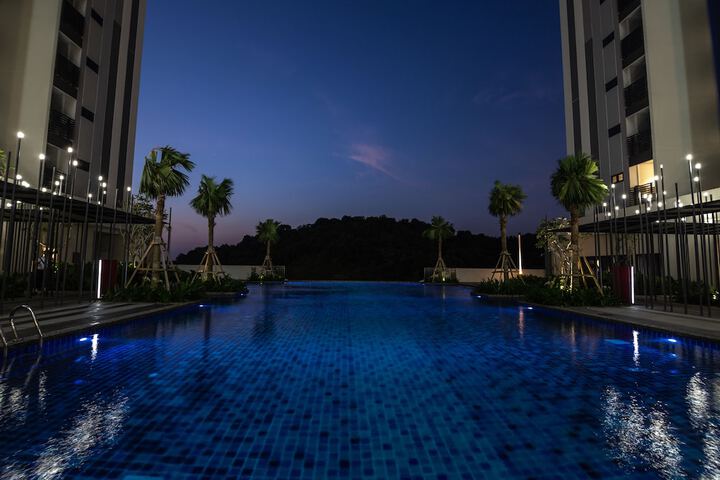 Pool 44 of 71