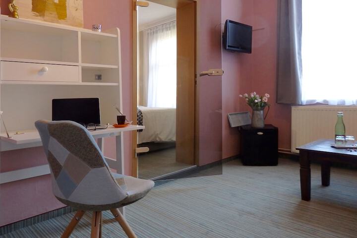 Room 36 of 77