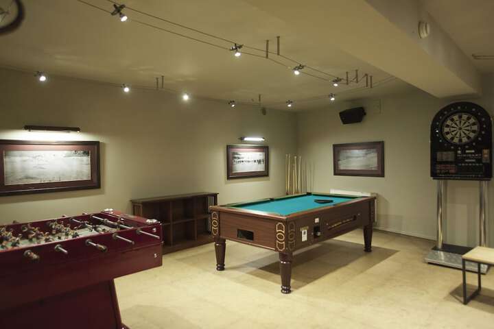 Lounge 86 of 92