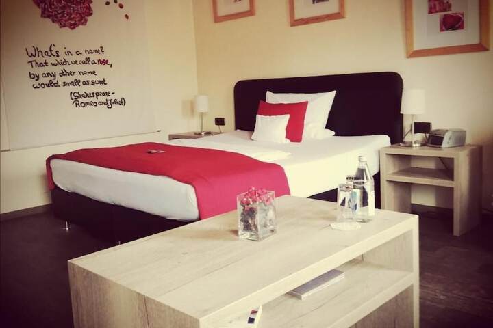 Room 8 of 45