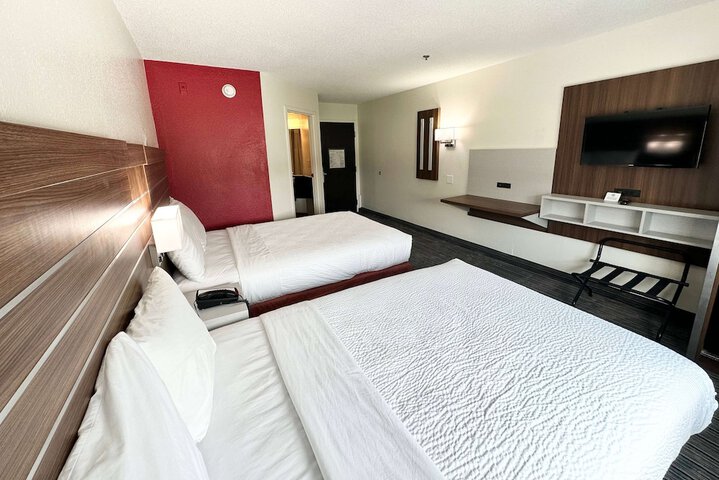 2 Double Beds (9 of 11)