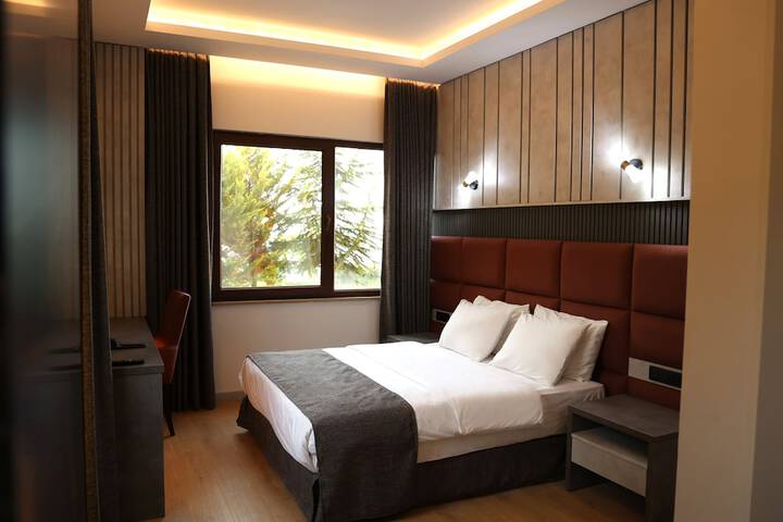 Room 14 of 108
