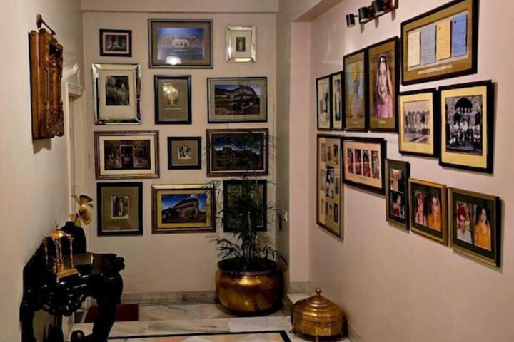 Ballroom/Hall 74 of 112