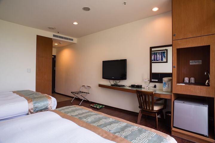 Room 7 of 36