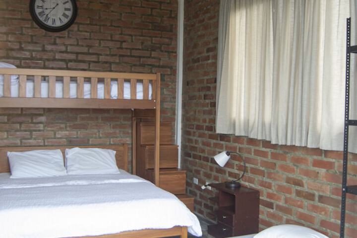 Room 18 of 75