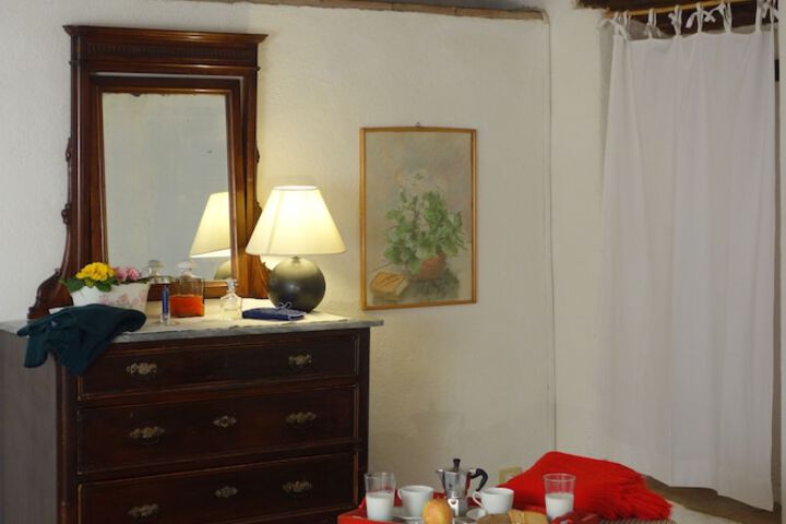 Room 7 of 66