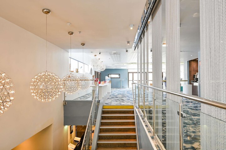 Business Center 181 of 209