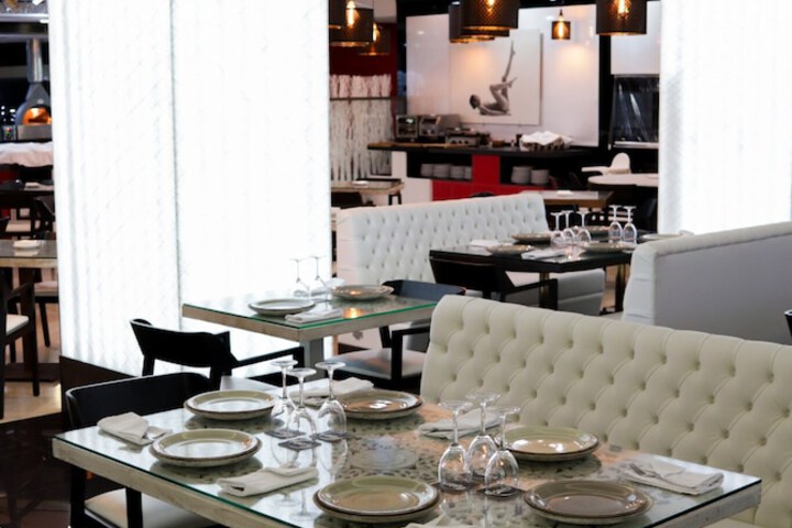 Dining 42 of 60