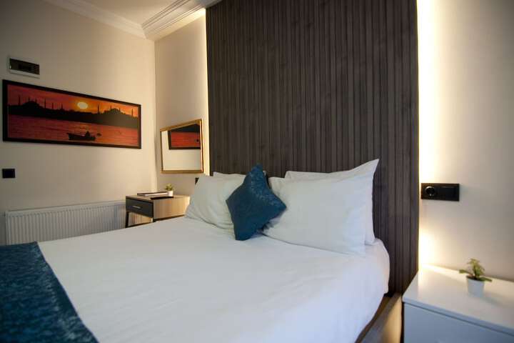 Room 32 of 54