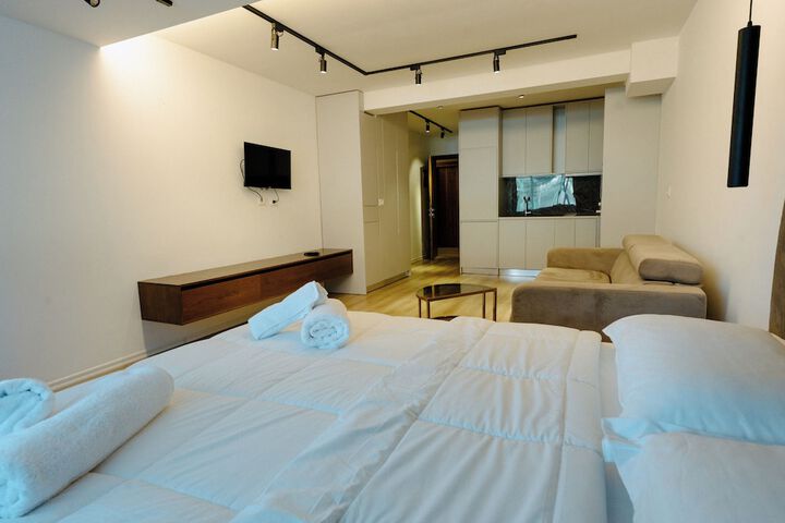 Room 13 of 50