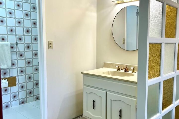 Room 17 of 20