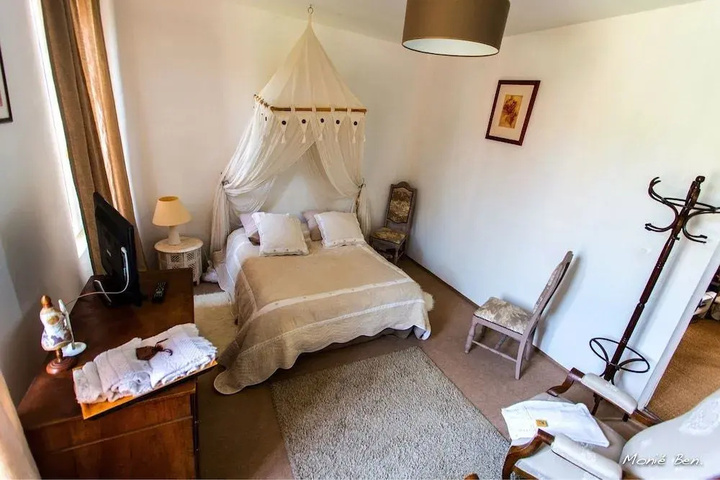 Room 3 of 17