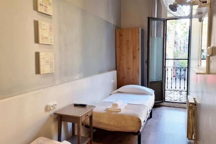 Room 8 of 45