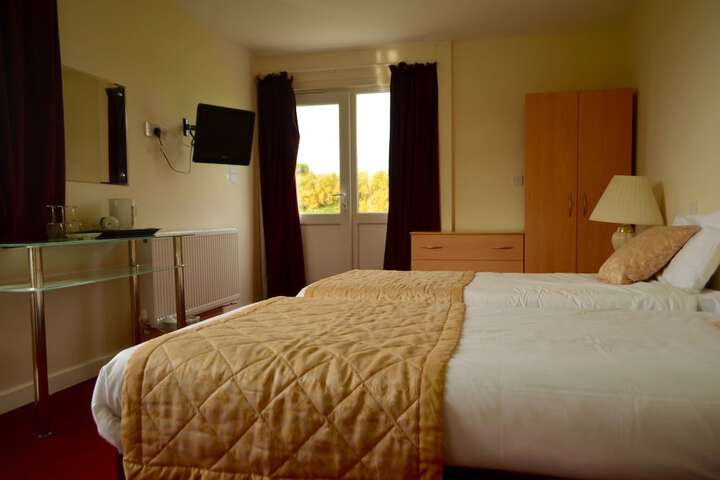 Room 15 of 42