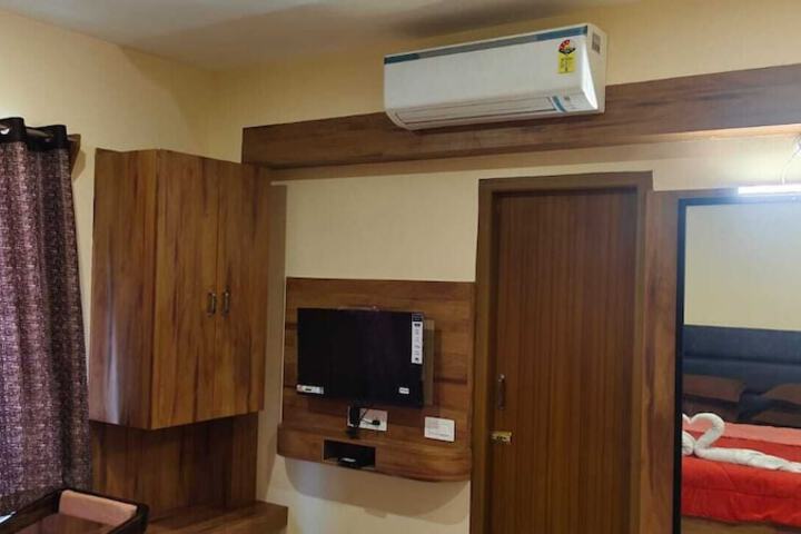 Room 2 of 13