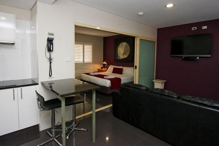 Room 14 of 22