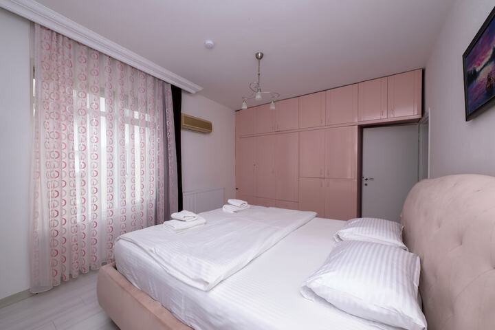 Room 26 of 271