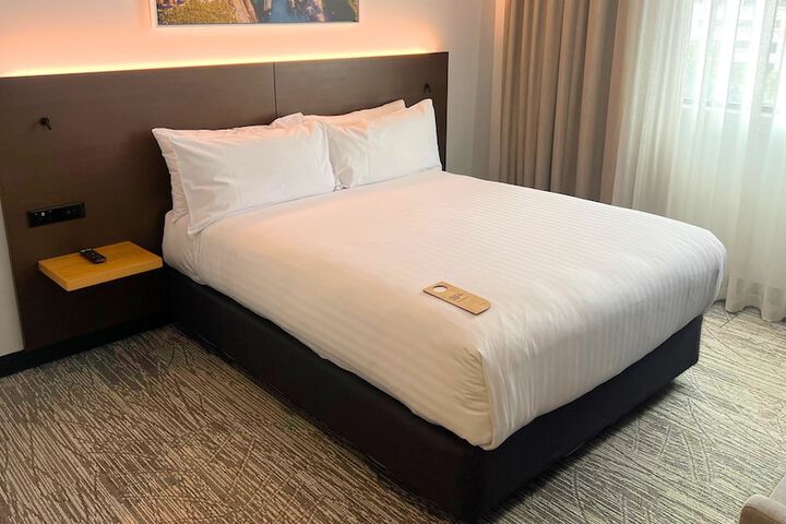 Room 34 of 99