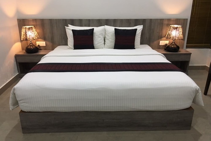 Room 4 of 39