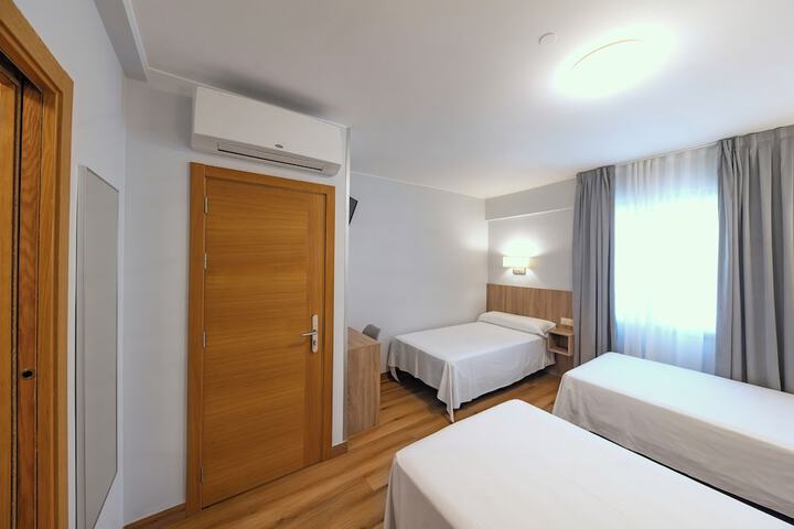 Room 8 of 38