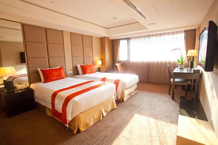 Room 36 of 90