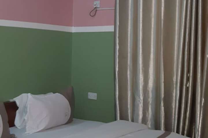Room 7 of 20