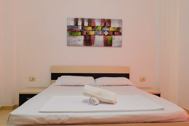 Room 8 of 111