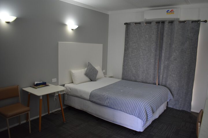 Room 9 of 24