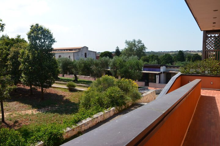 Hotel 64 of 73